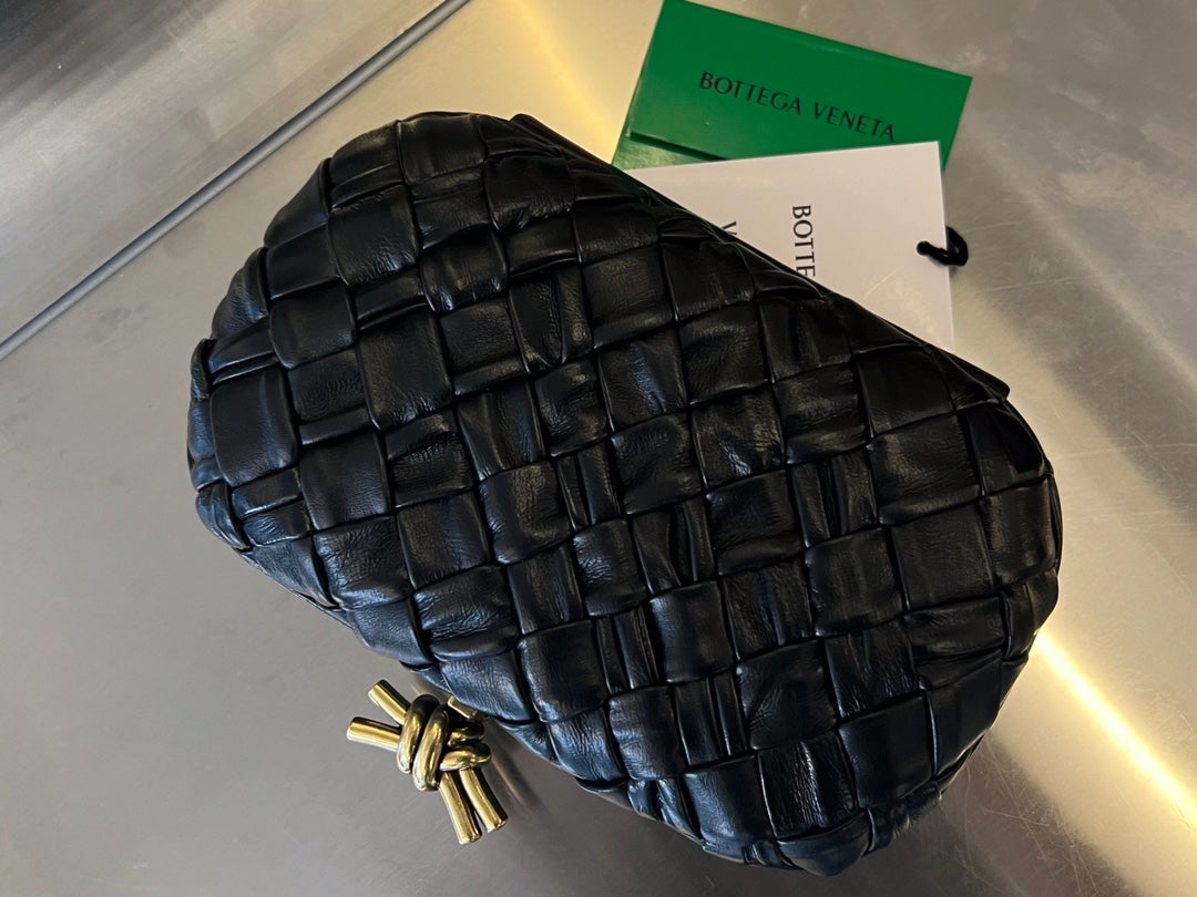 NOEUD 19 EN CUIR D'AGNEAU NOIR