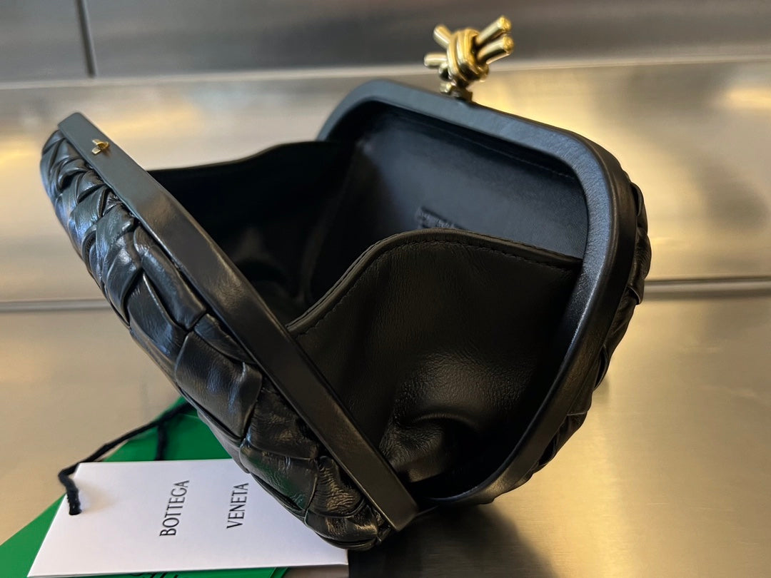 NOEUD 19 EN CUIR D'AGNEAU NOIR