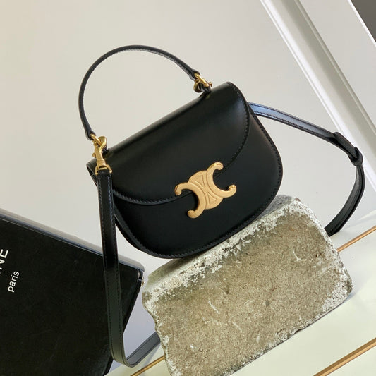 BESACE CHAÎNE ADOLESCENT TRIOMPHE 15,5 CM CUIR DE VEAU NOIR