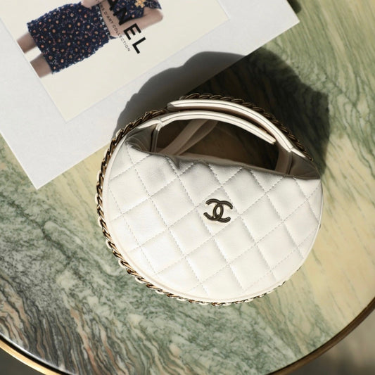 pochette mini blanche cc 23c 
