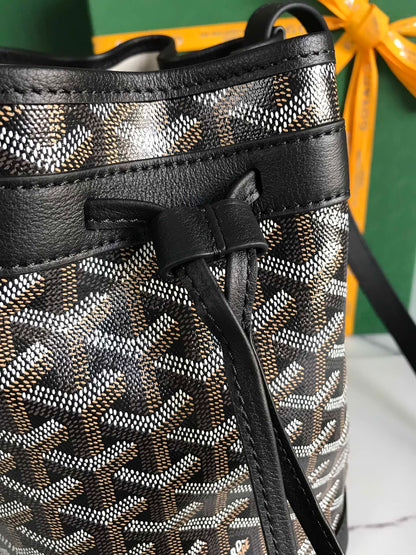 SAC SEAU PETIT FLOT 22 EN TOILE GOYARDINE NOIRE ET BORDURE EN AGNEAU
