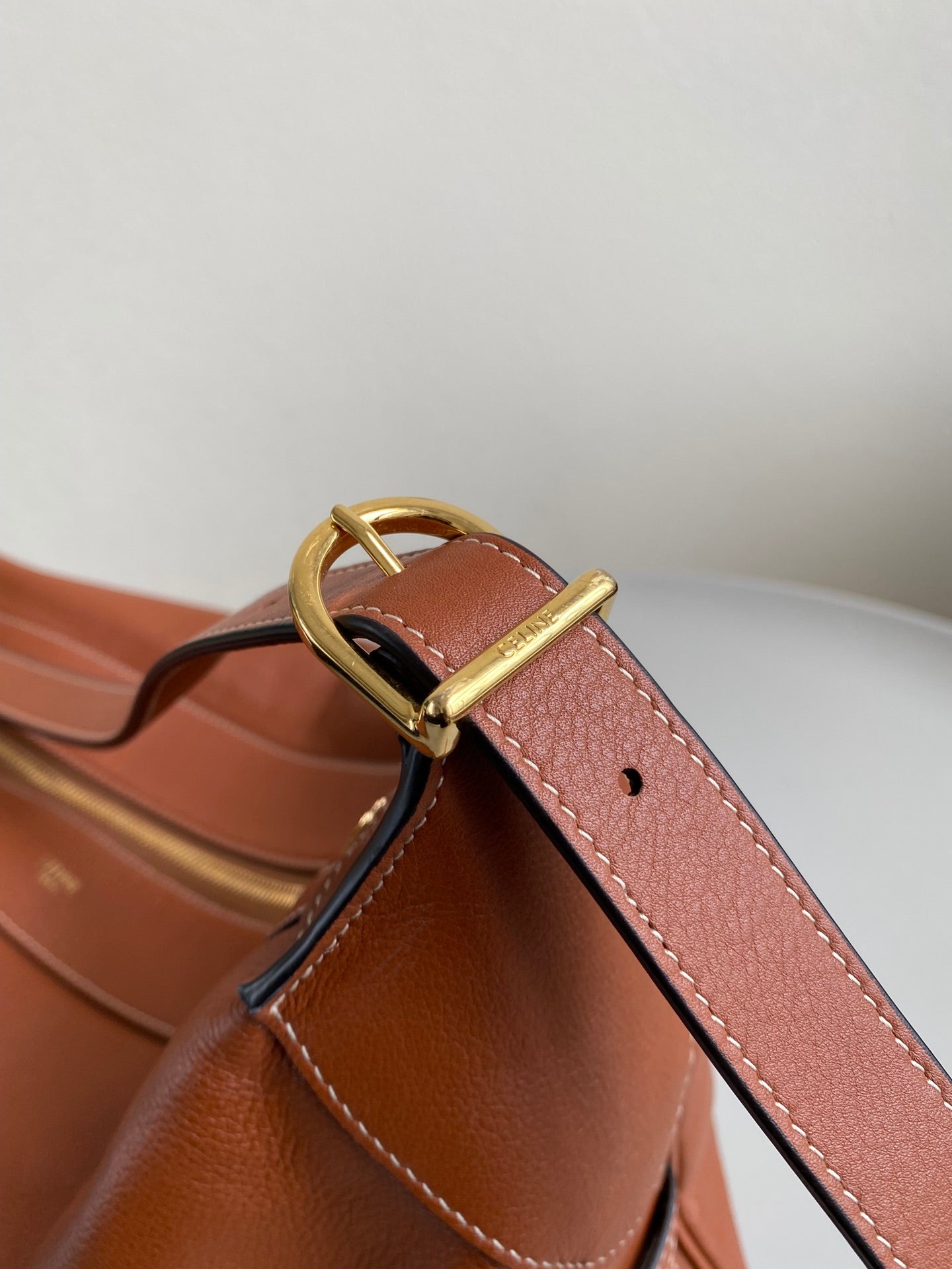 SAC SOUS LES BRAS ROMY 43 CUIR DE VEAU ORANGE ROUILLE