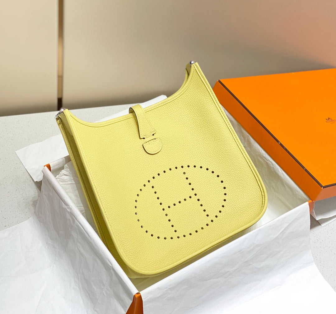 Evelyne 29cm Jaune Togo Shw