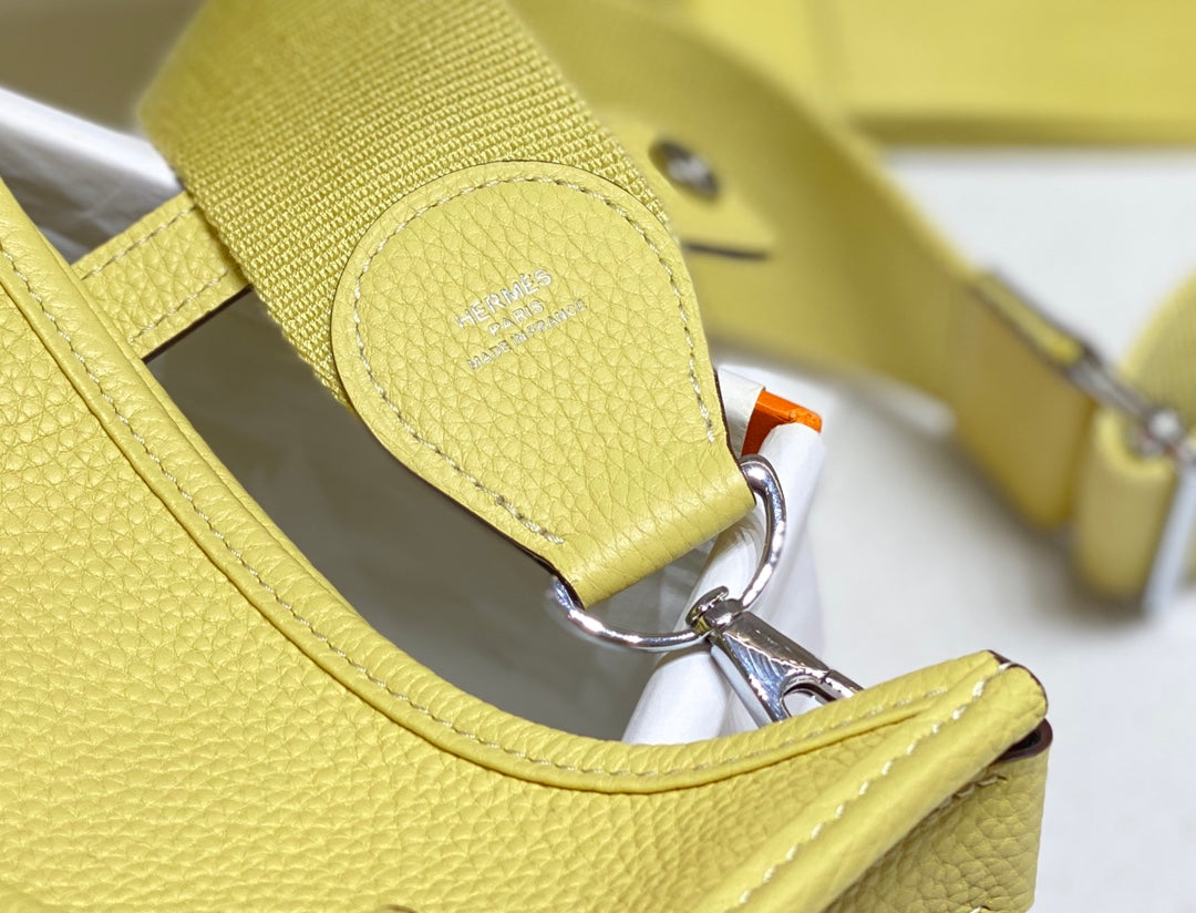Evelyne 29cm Jaune Togo Shw
