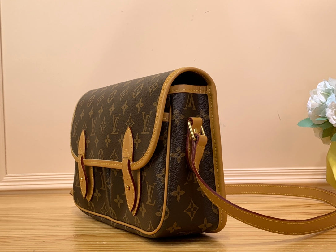 LV ジベシエール 28cm ブラウン モノグラム キャンバス 205872