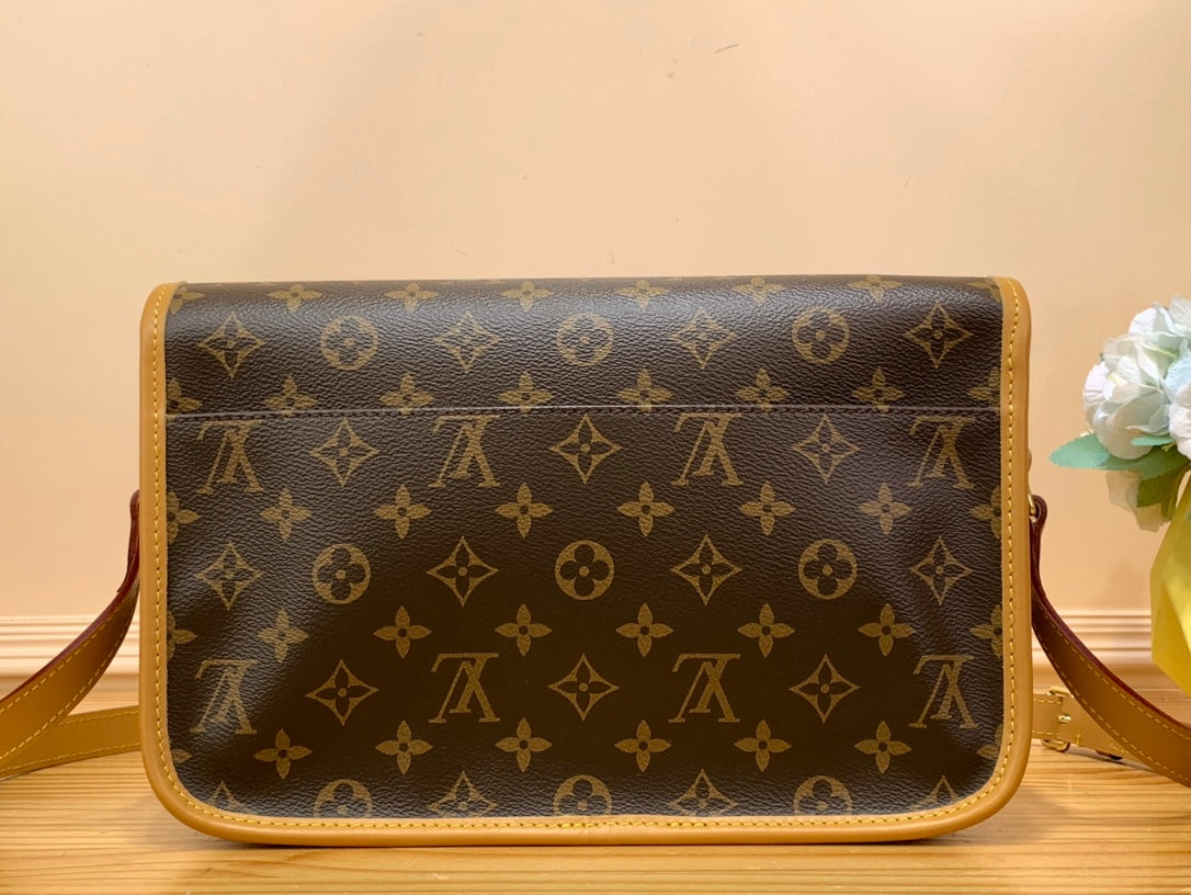 LV ジベシエール 28cm ブラウン モノグラム キャンバス 205872