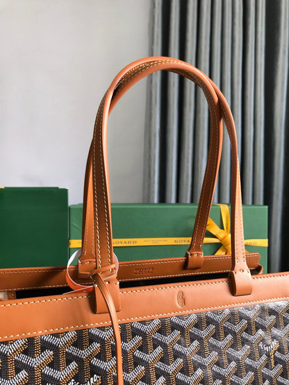 SAC BELLECHASSE BIAUDE PM 36 EN TOILE GOYARDINE NOIRE ET GARNITURES EN CUIR DE VEAU BRUN