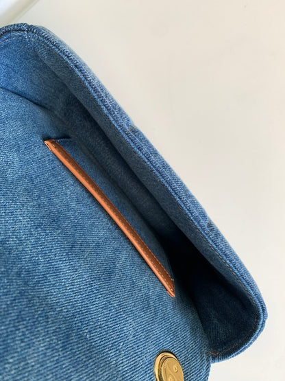 SAC À BANDOULIÈRE EN CUIR DENIM AVEC 24 CHAÎNES