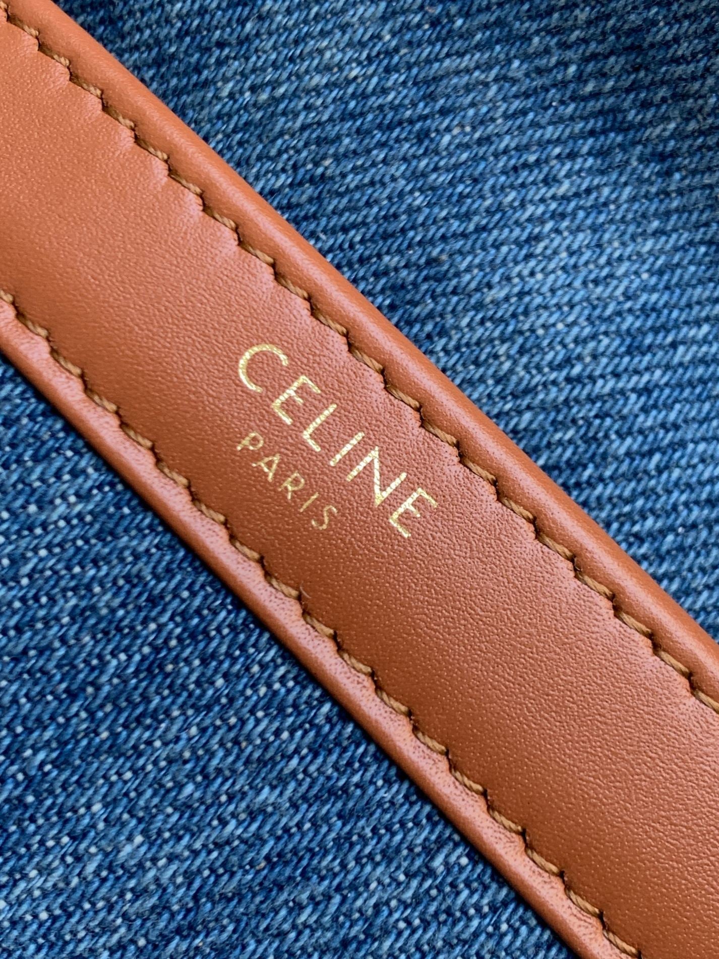 SAC À BANDOULIÈRE EN CUIR DENIM AVEC 24 CHAÎNES