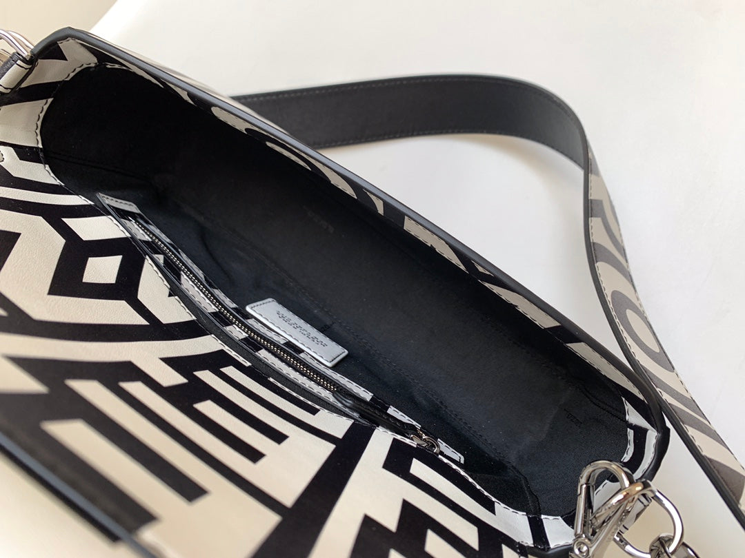 Sac Fend Roma &amp; Marc Jacobs 27 en cuir noir et blanc 