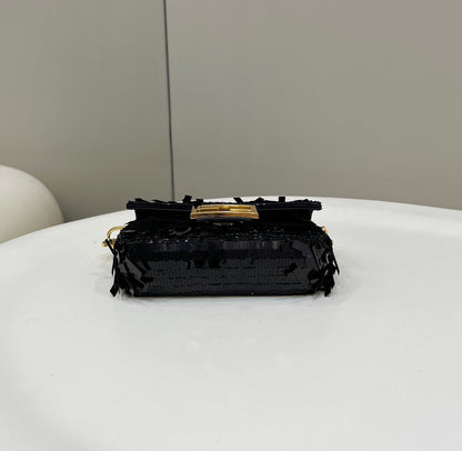 BAGUETTE MINI 19 EN PAILLETTES NOIRES QUINCAILLERIE DOREE