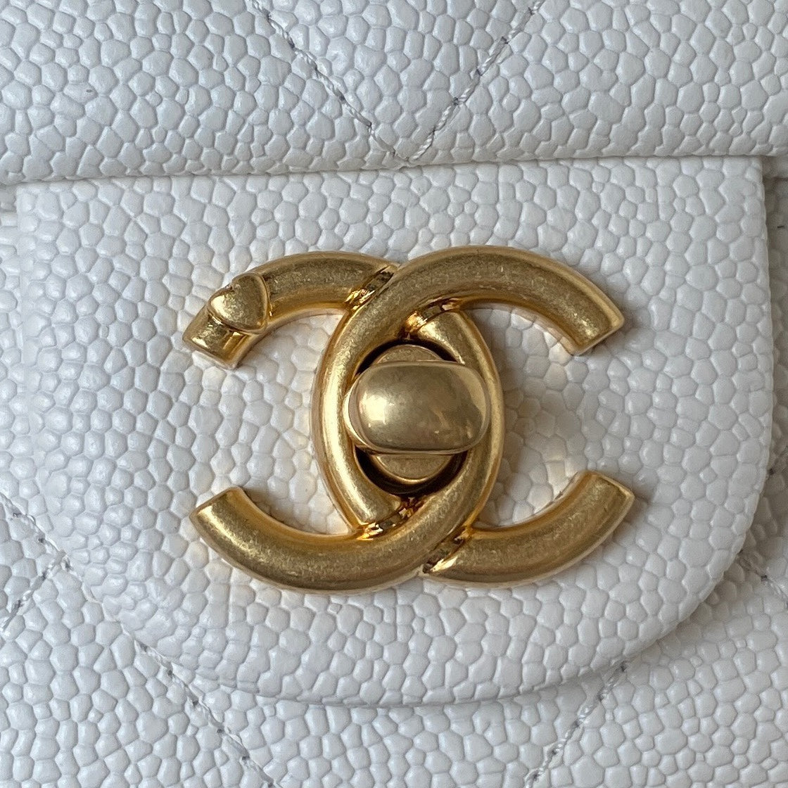 Sac à rabat 20 cm Blanc Caviar Quincaillerie dorée 