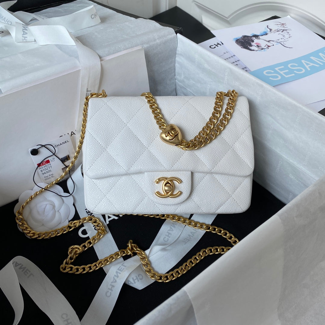 Sac à rabat 20 cm Blanc Caviar Quincaillerie dorée 