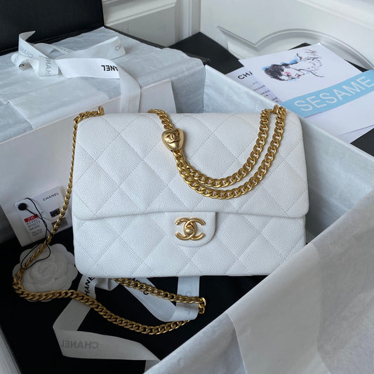 Sac à rabat 24 cm Blanc Caviar Quincaillerie dorée 