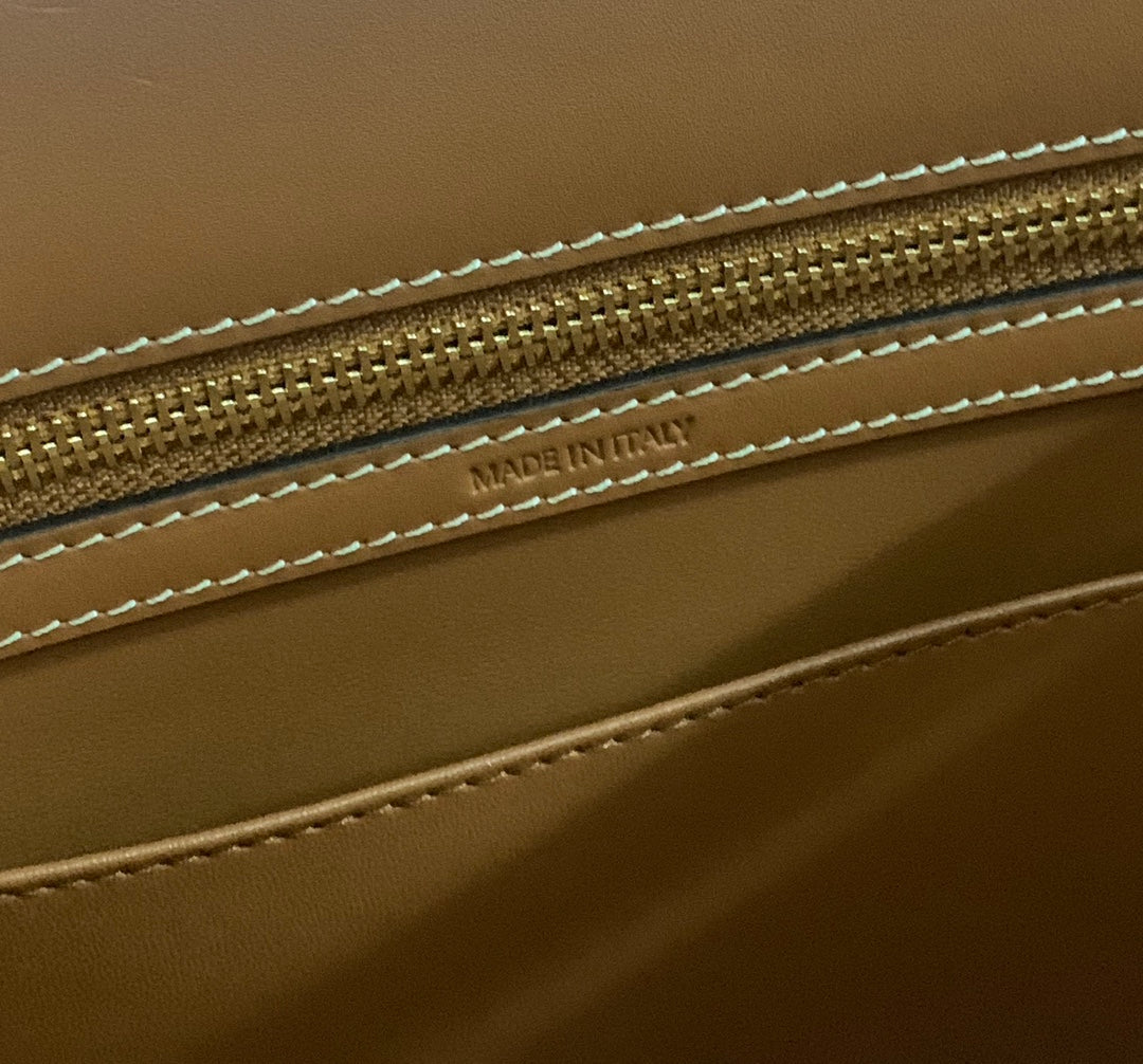 SAC CONTI 36 EN CUIR DE VEAU MARRON BRONZE, QUINCAILLERIE DORÉ