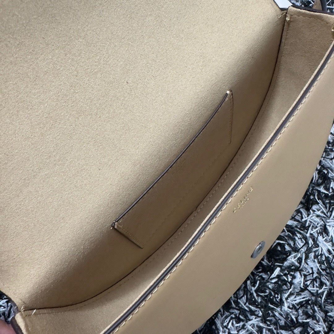 BESACE TRIPHOME 23 ベージュクリームカーフスキン