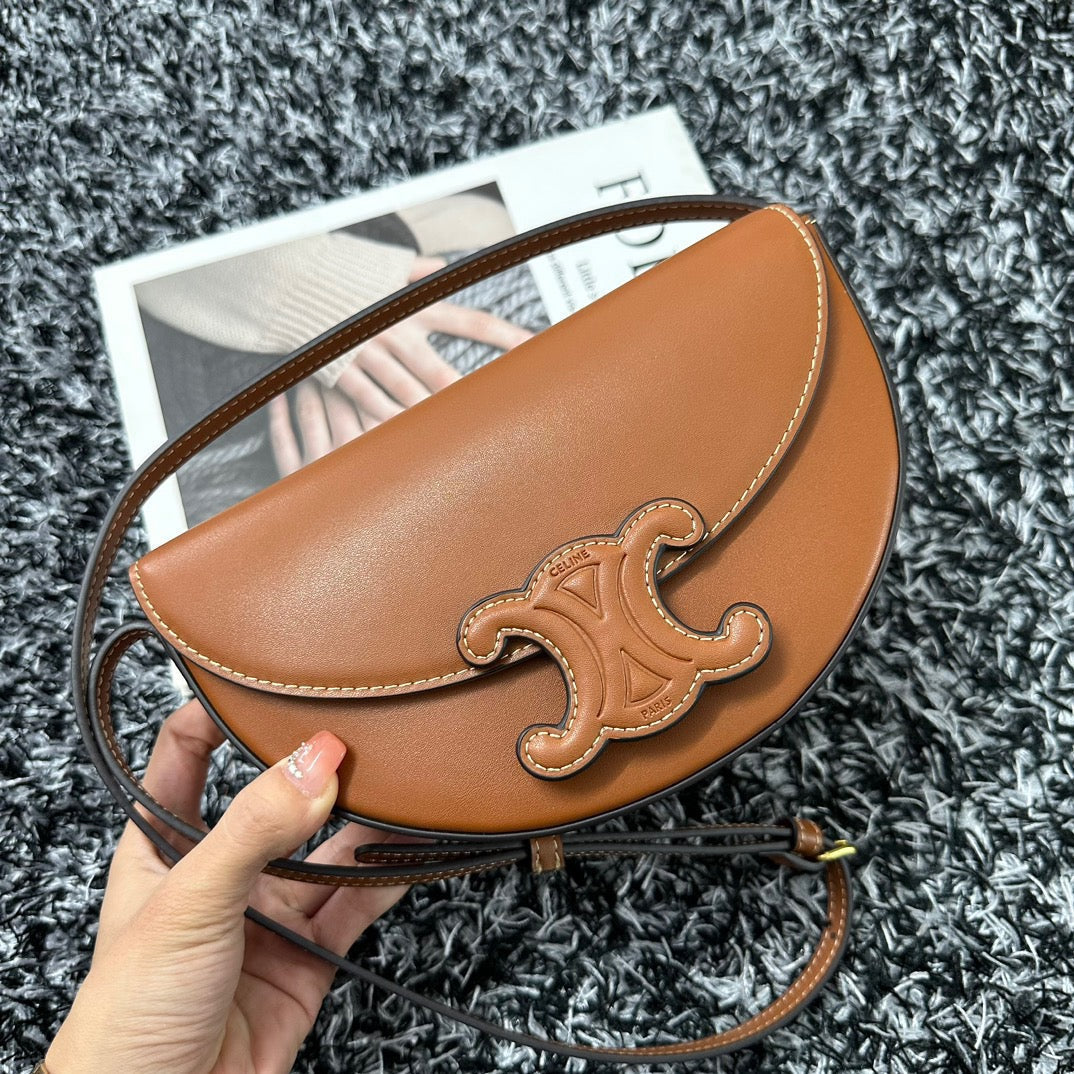 BESACE TRIPHOME 23 シナモンブラウンカーフスキン