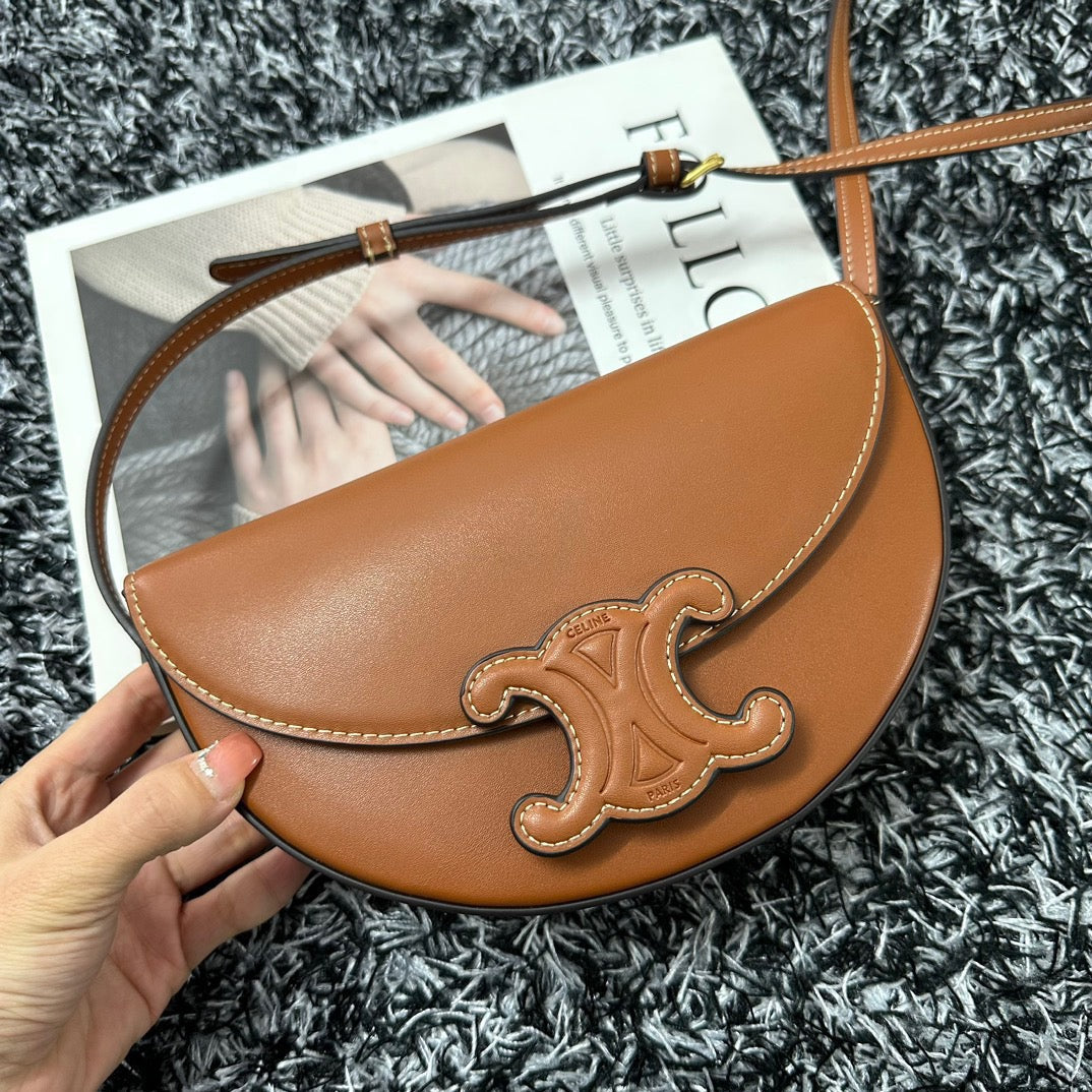 BESACE TRIPHOME 23 シナモンブラウンカーフスキン