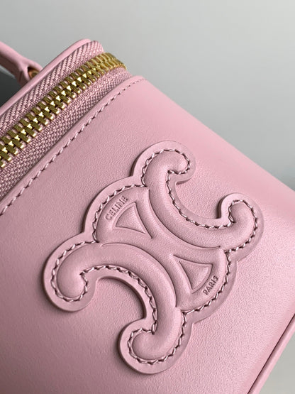 MINI TROUSSE DE VANITY TRIOMPHE EN CUIR DE VEAU ROSE