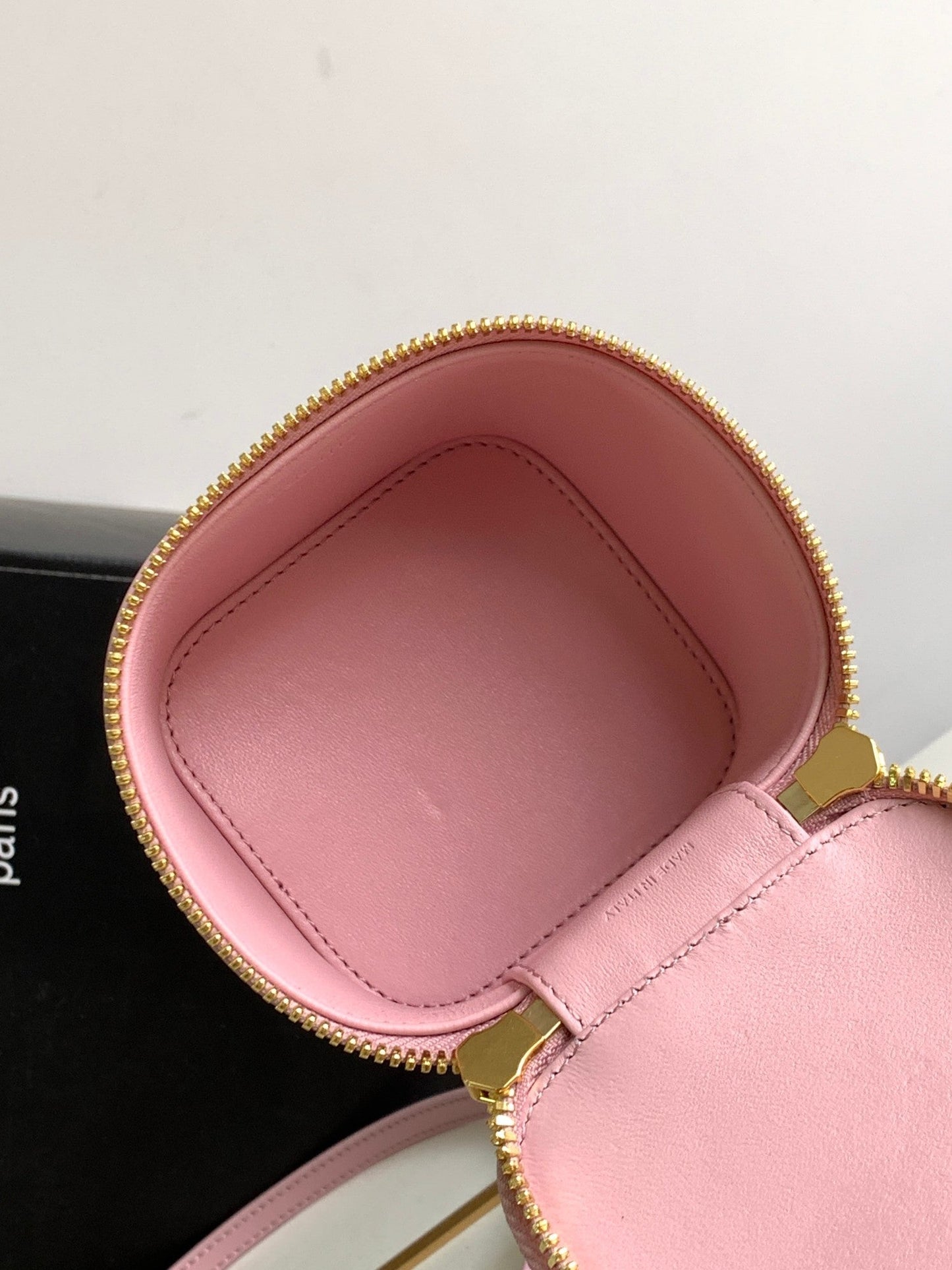 MINI TROUSSE DE VANITY TRIOMPHE EN CUIR DE VEAU ROSE