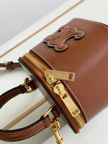 MINI TROUSSE DE VANITY TRIOMPHE EN CUIR DE VEAU TAN
