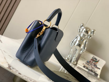 capucines bb 27 cuir taurillon bleu nuit accastillage doré