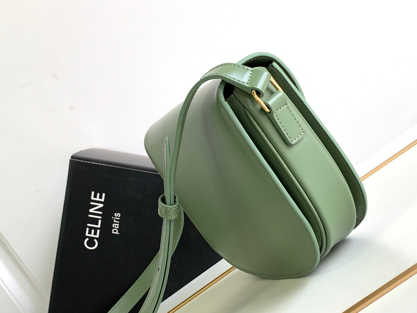 besace teen triomphe 18.5 cuir de veau vert kaki