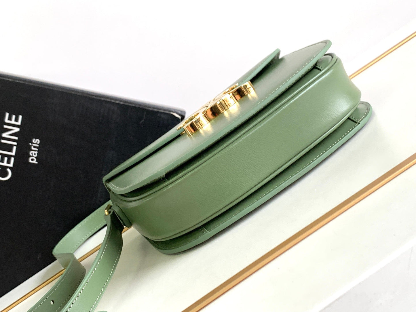 besace teen triomphe 18.5 cuir de veau vert kaki