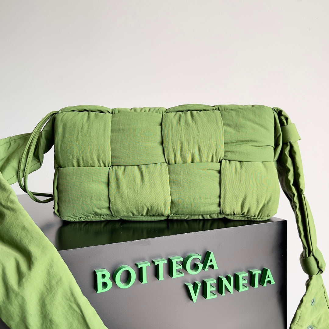 SACHET CASSETTE 32 BV EN POLYAMIDE VERT FOUGÈRE