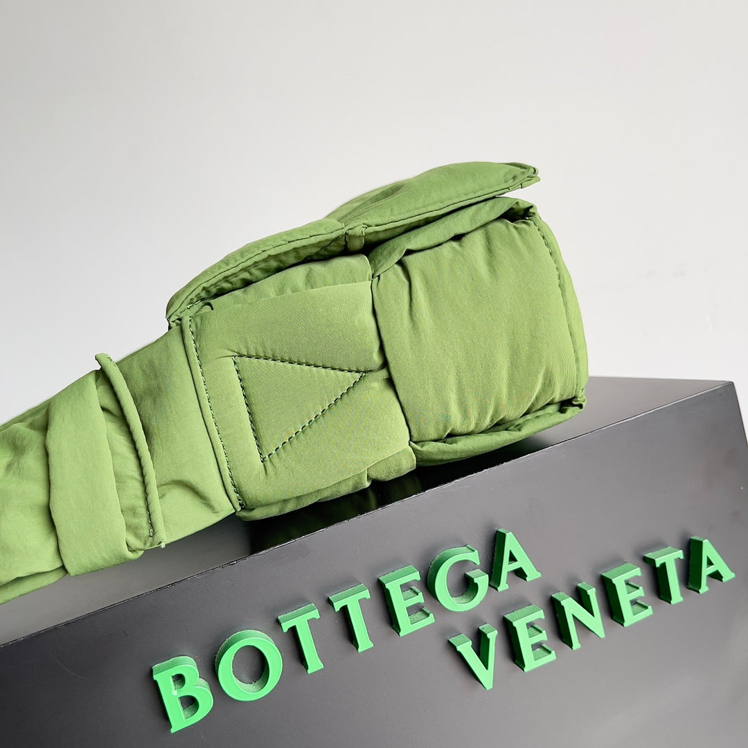 SACHET CASSETTE 32 BV EN POLYAMIDE VERT FOUGÈRE