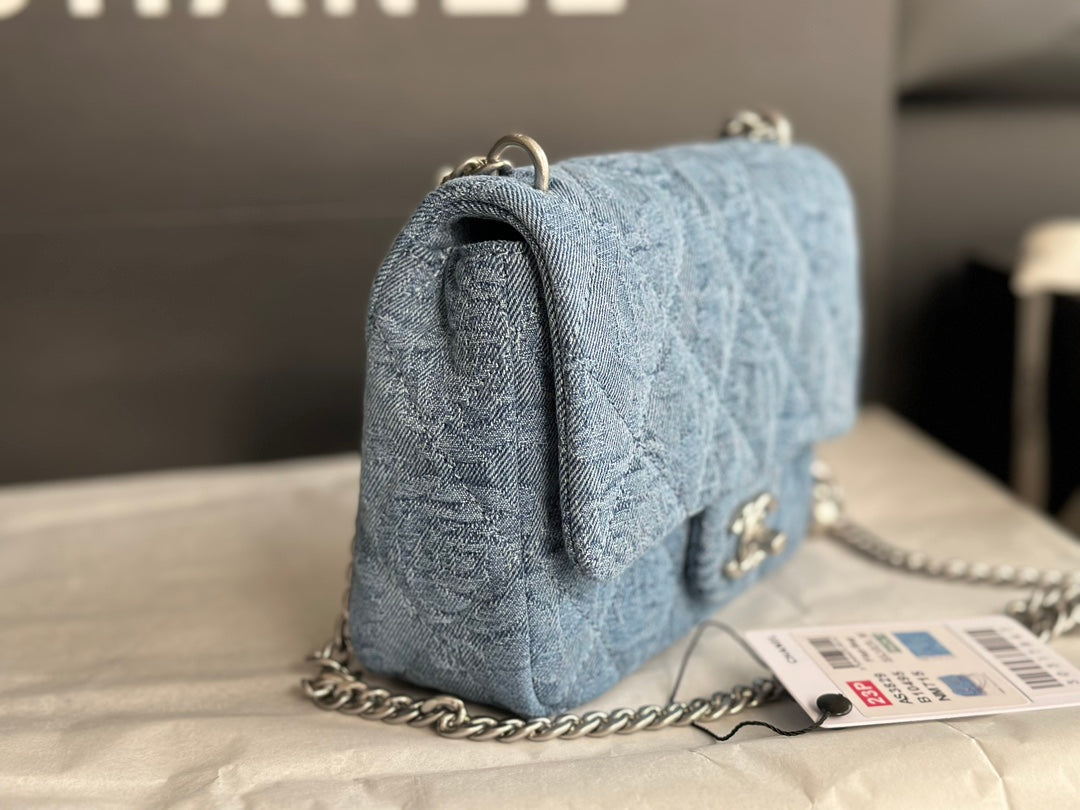 ccフラップバッグ 14cm ブルーデニム シルバー金具
