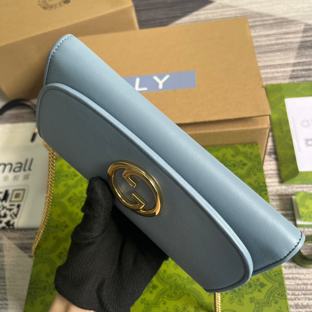 SAC BANDOULIÈRE BLONDIE 21 EN CUIR DE VEAU BLEU CIEL, QUINCAILLERIE DORÉ
