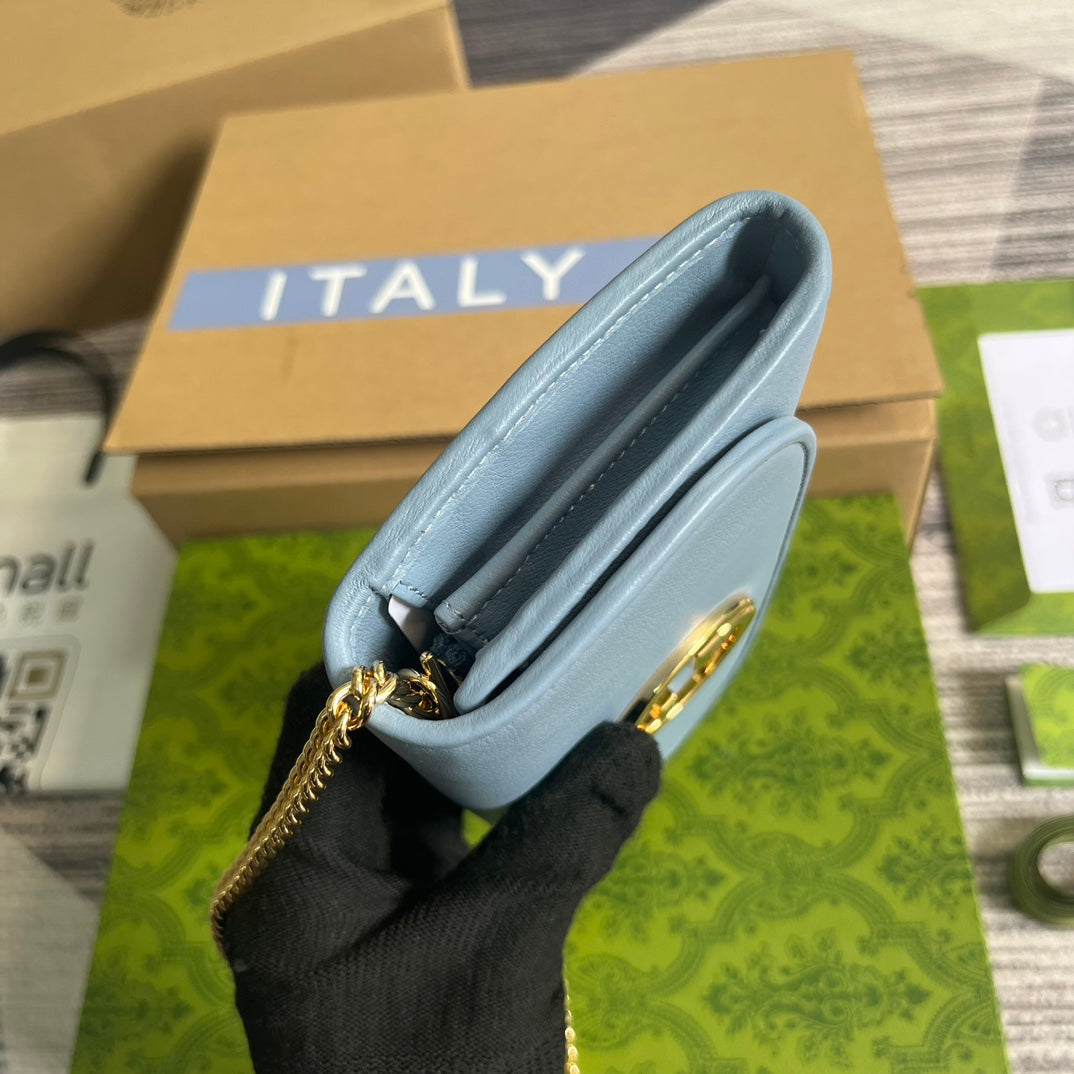 SAC BANDOULIÈRE BLONDIE 21 EN CUIR DE VEAU BLEU CIEL, QUINCAILLERIE DORÉ