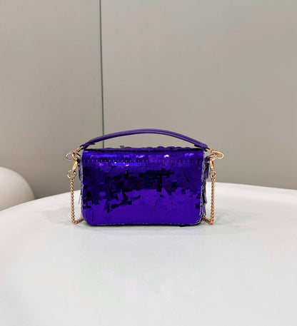 Baguette Mini 19 en raisin, paillettes et matériel doré
