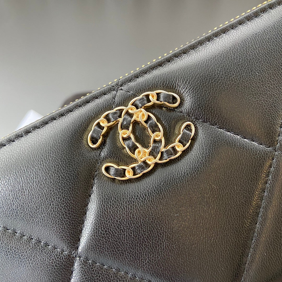 Portefeuille zippé CC 19 19,5 cm en cuir de veau noir et finitions dorées