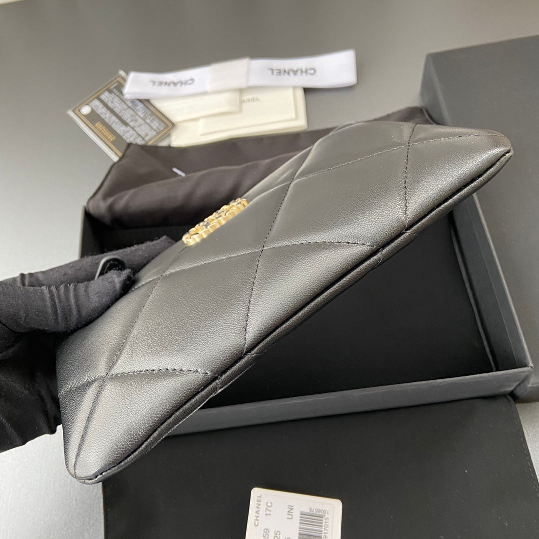 CC 19 ポーチ 20cm ブラック カーフスキン