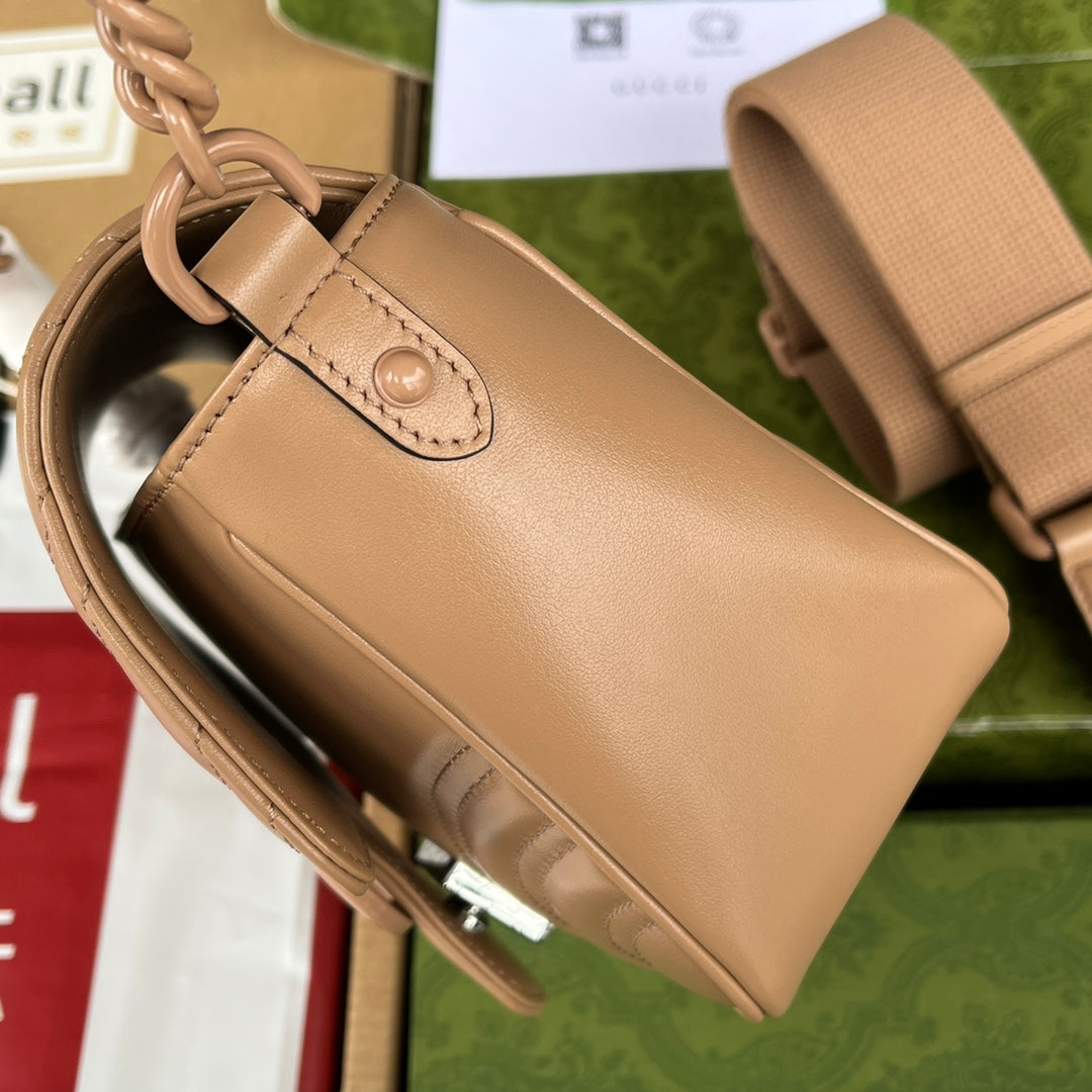 SAC À BANDOULIÈRE MATELASSÉ MARMONT 18 EN CUIR DE VEAU MARRON CIDRE