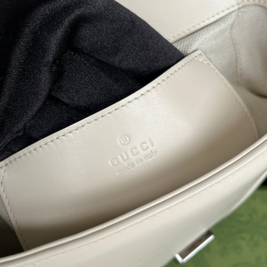 SAC À BANDOULIÈRE MATELASSÉ MARMONT 18 EN CUIR DE VEAU BLANC