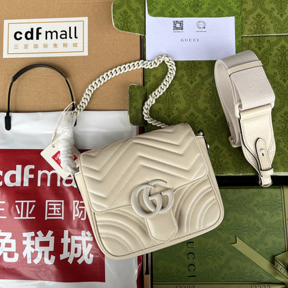 SAC À BANDOULIÈRE MATELASSÉ MARMONT 18 EN CUIR DE VEAU BLANC