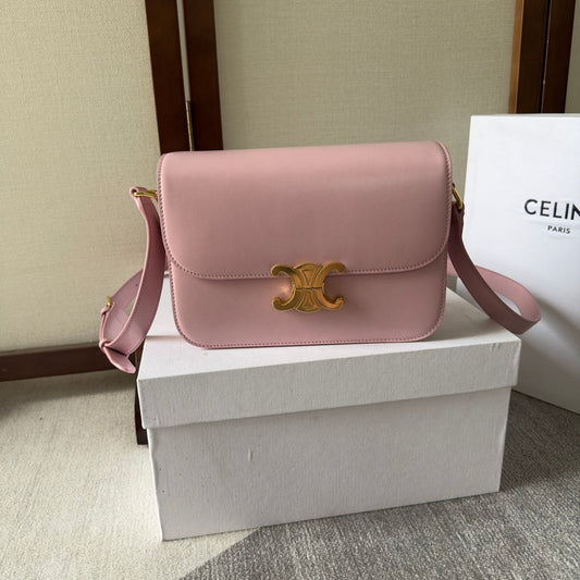 classique triomphe 22 cuir de veau rose finitions dorées