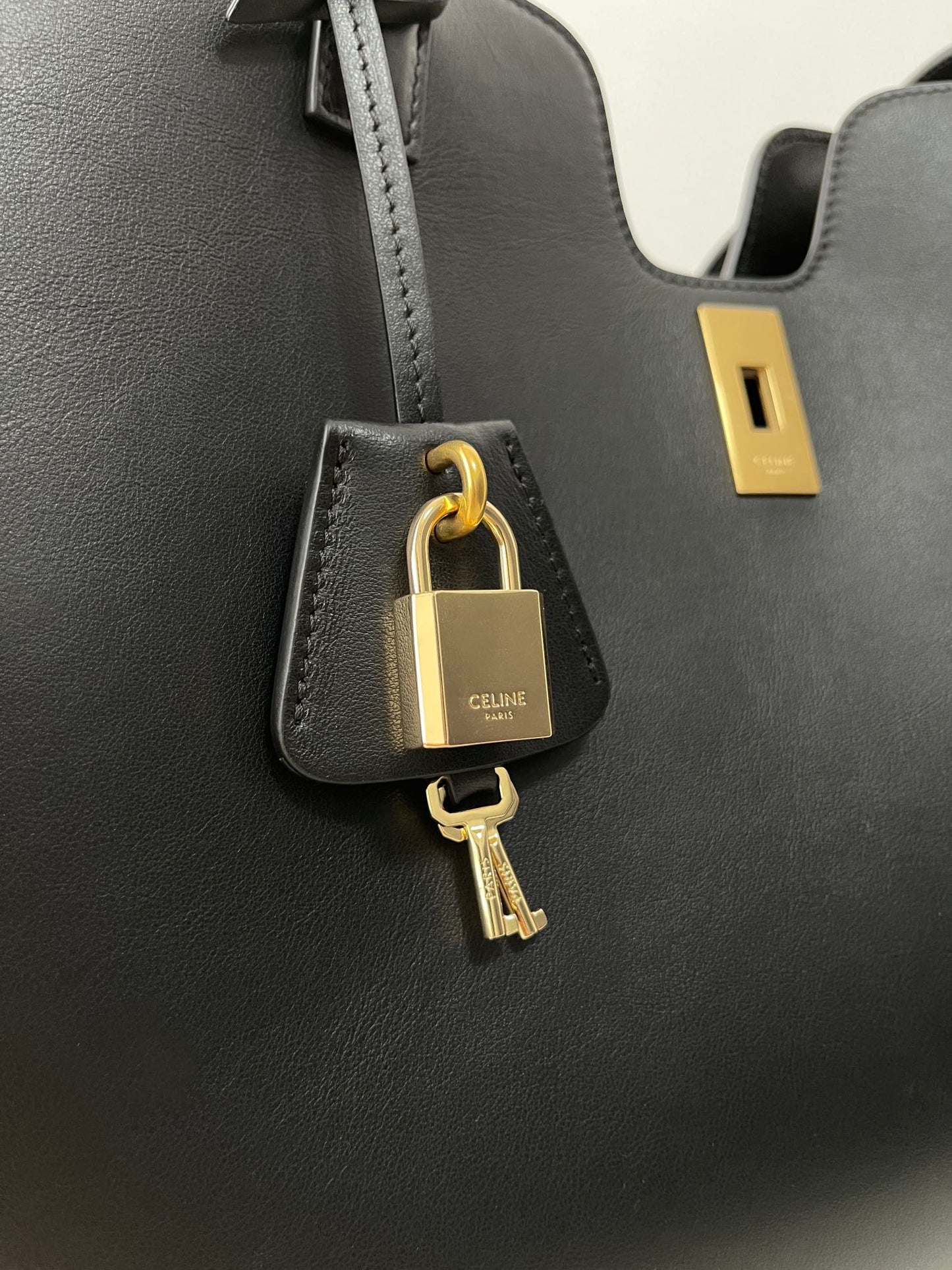 cabas 16 37cm cuir de veau noir