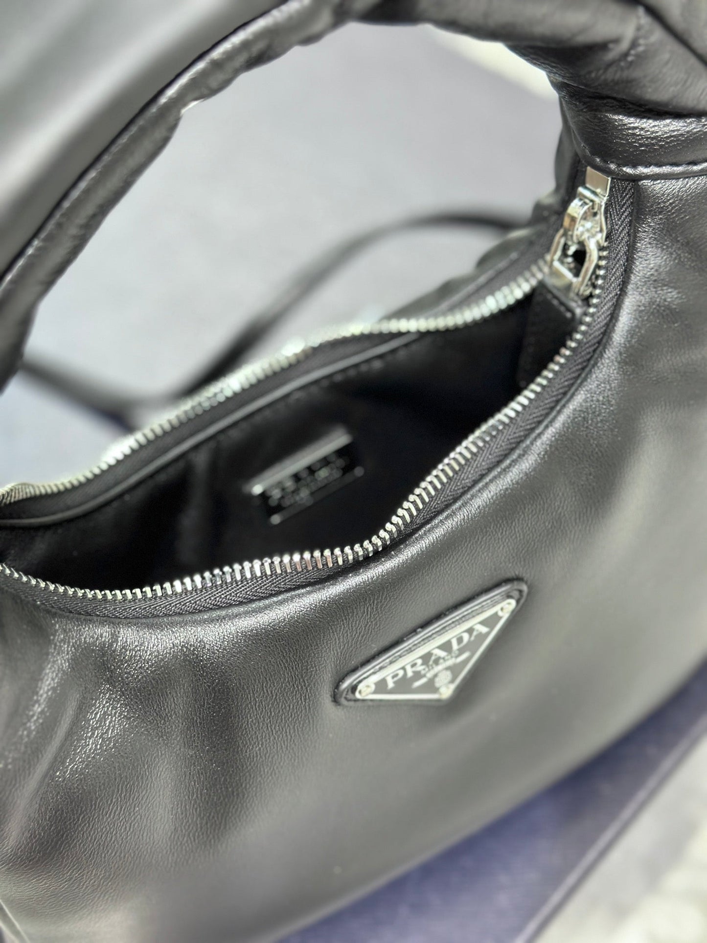 SAC HOBO 21 EN CUIR D'AGNEAU SOUPLE NOIR