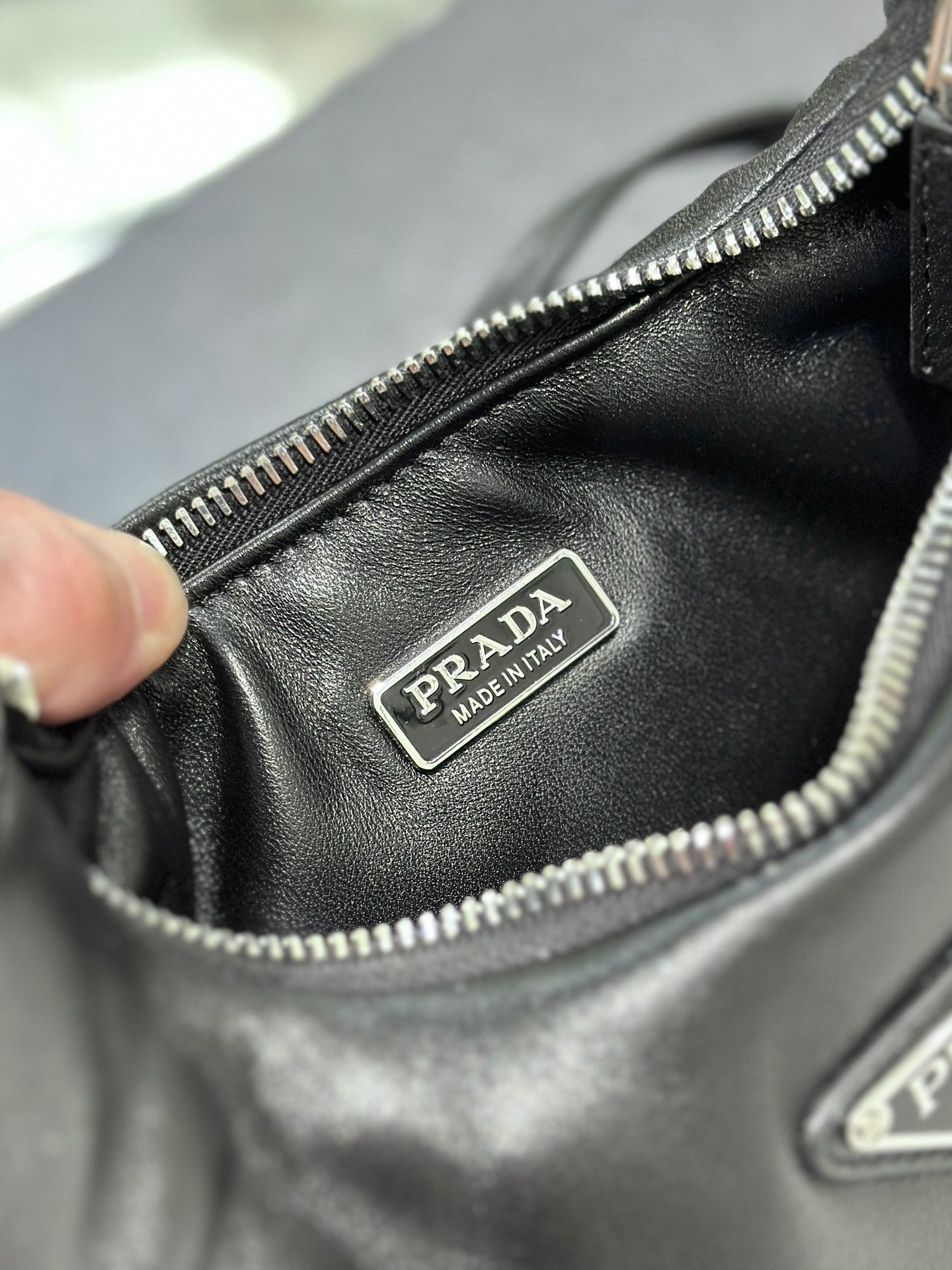 SAC HOBO 21 EN CUIR D'AGNEAU SOUPLE NOIR