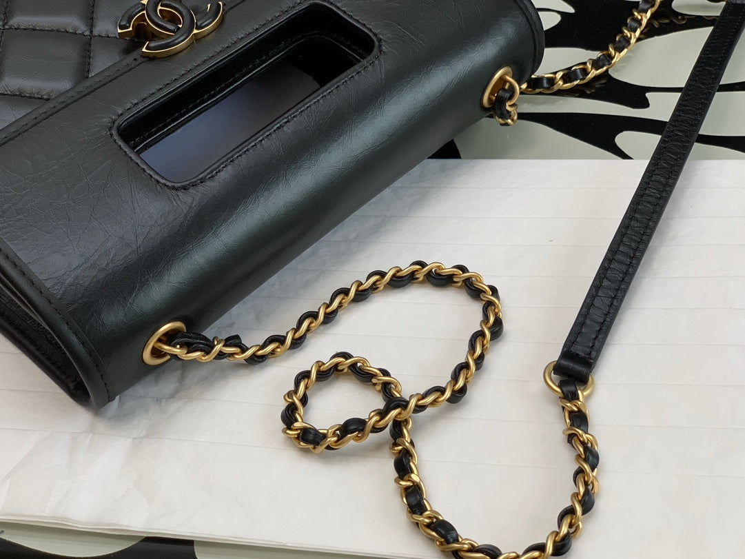 Sac à rabat matelassé CC Mini Graphic Catch en cuir d'agneau noir
