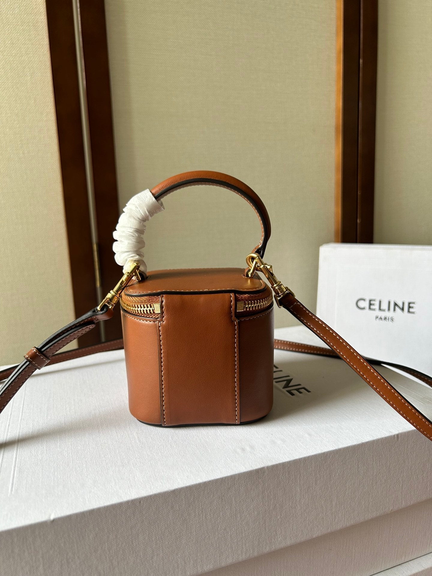 MINI VANITY CASE CUIR TRIOMPHE 9 IN BRONZE BROWN SMOOTH CALFSKIN