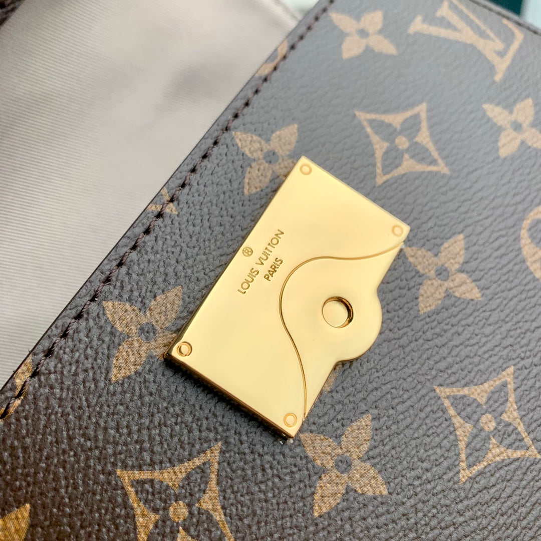 ブラウンモノグラムキャンバスのCLUNY BB 28