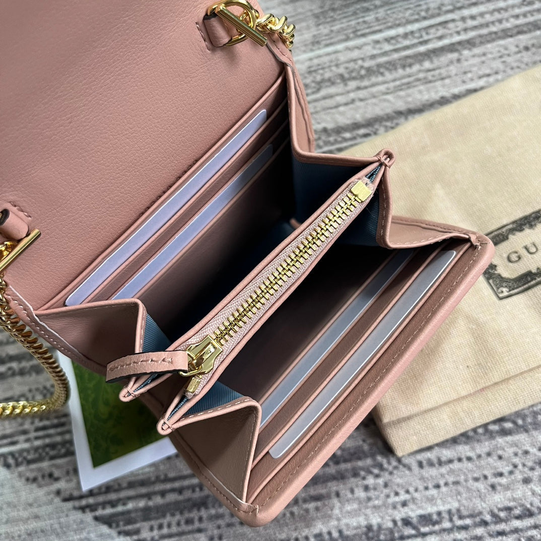 Mini sac bandoulière Blondie Interlock 12 en cuir de veau rose clair avec chaîne dorée