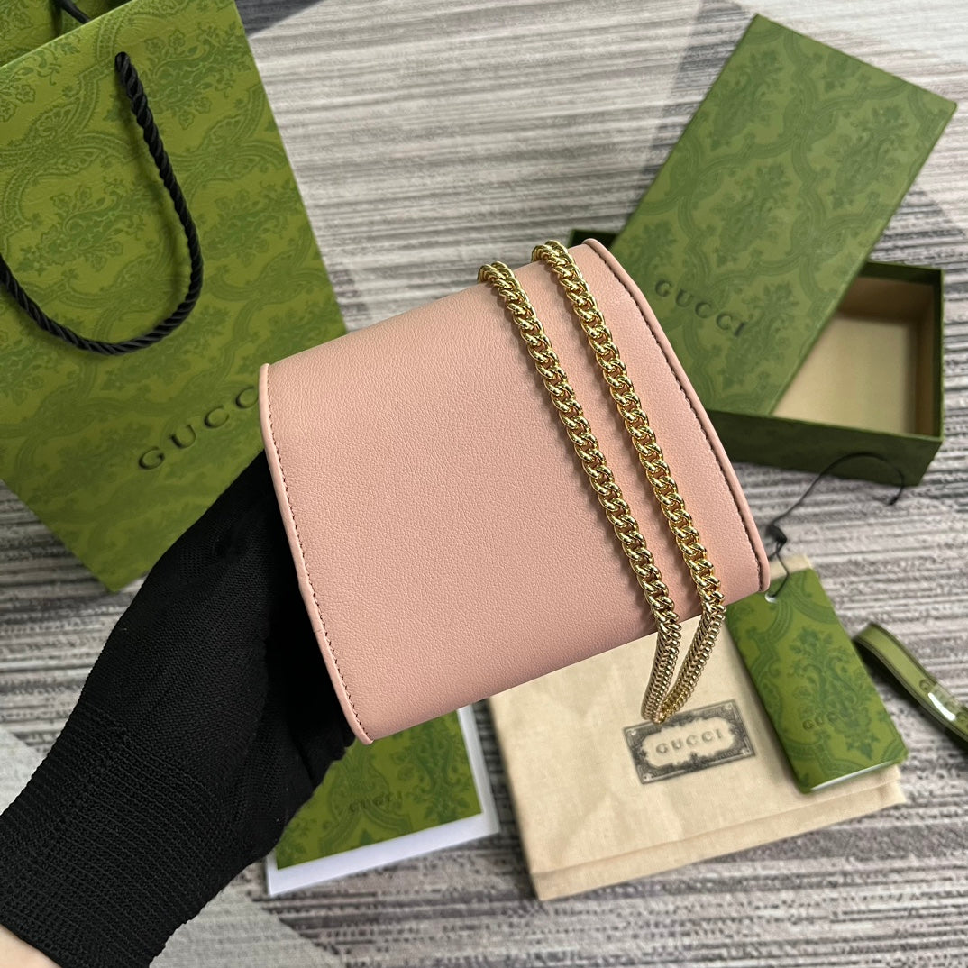 Mini sac bandoulière Blondie Interlock 12 en cuir de veau rose clair avec chaîne dorée