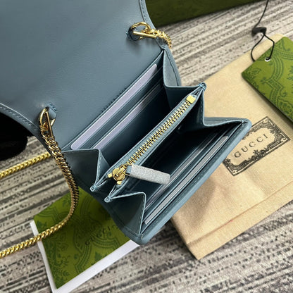 Mini sac bandoulière Blondie Interlock 12 en cuir de veau bleu ciel avec chaîne dorée