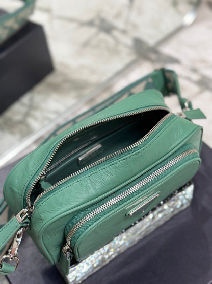 キャッスルトングリーン シワ加工ラムスキン製カメラバッグ 23インチ